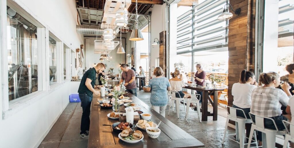 6 Must-Visit Breweries in Kelowna 5 Kelowna Wine & Craft Beer Tours 4